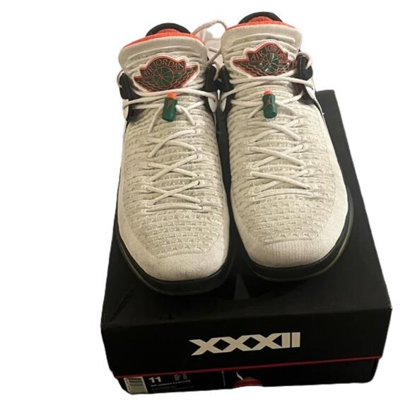 Jordan Other - Retro Gatorade Jordan XXXII White and Black Athletic Shoes, Size 11